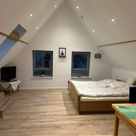 Helles Mit Dachbalkon & Kingsize-bett *